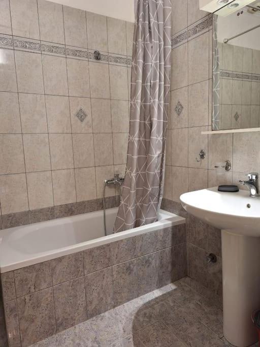Apartament Family House *